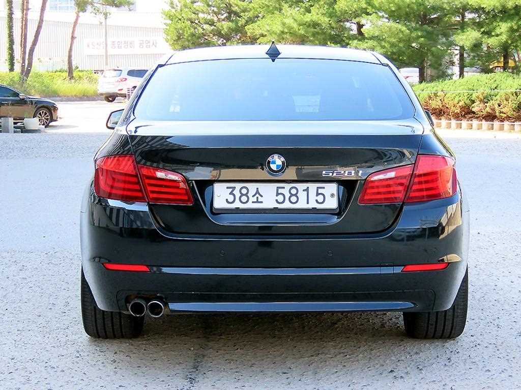 BMW 5 Series - Vista 4