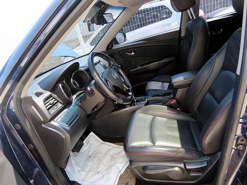 Ssangyong Tivoli - Vista 5