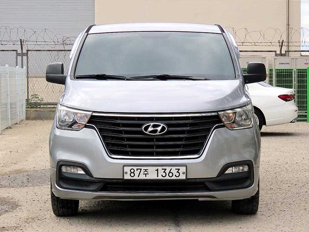 더 뉴 그랜드 스타렉스 2WD 밴 5인승 모던 2018년식