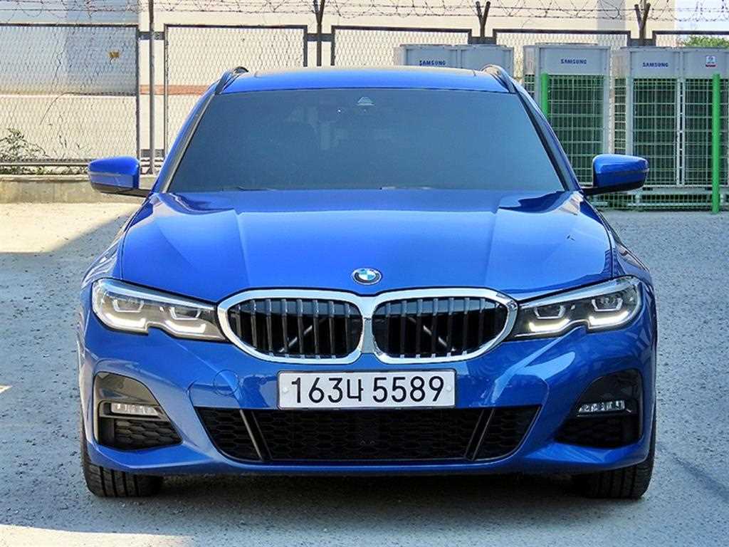 BMW 3시리즈 320d M 스포츠 사진