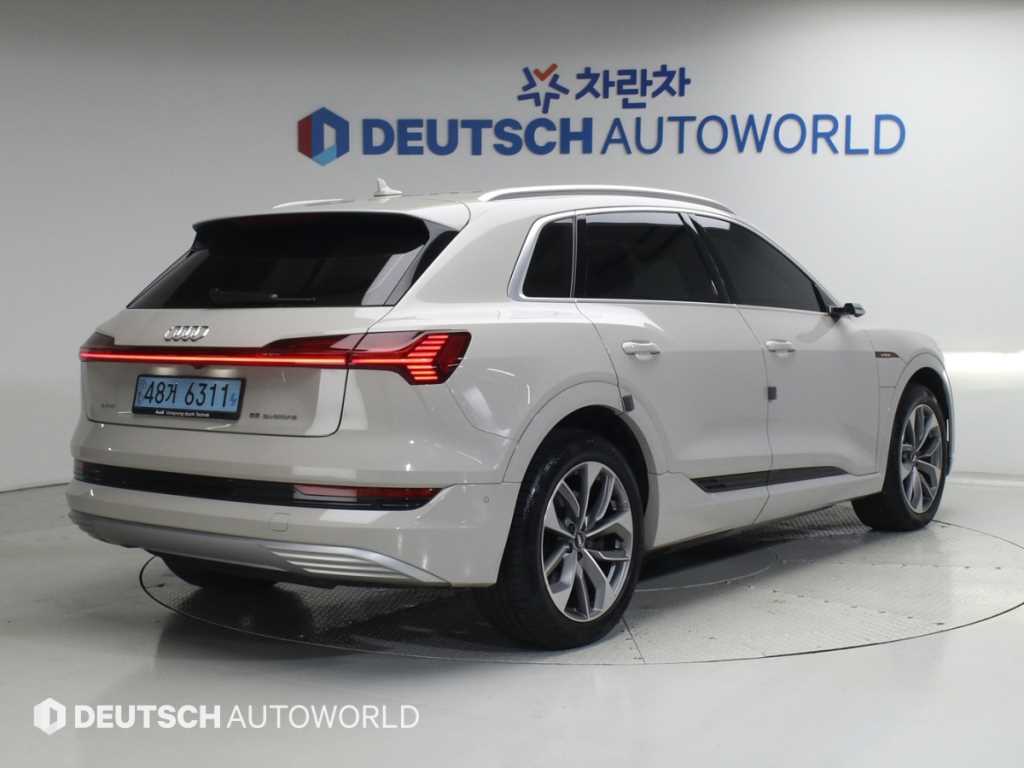 아우디 e-트론 55 콰트로 사진 2/20