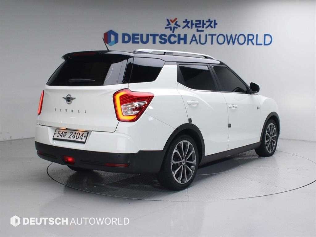 KGM 티볼리 4WD 디젤 1.6 RX 사진 2/20