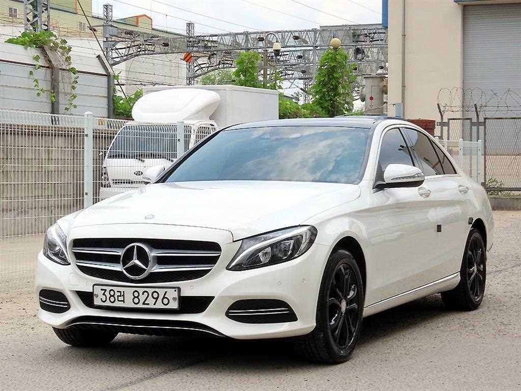 벤츠 C 클래스 C200 아방가르드 사진 2/20