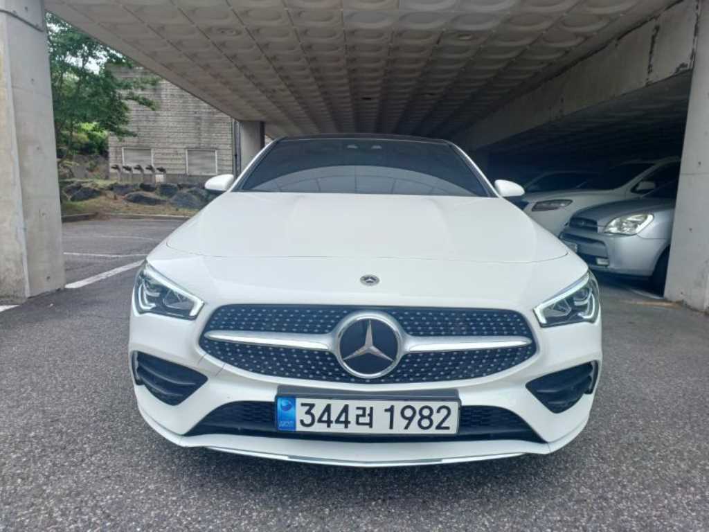 Mercedes-Benz CLA-Class CLA250 4MATIC