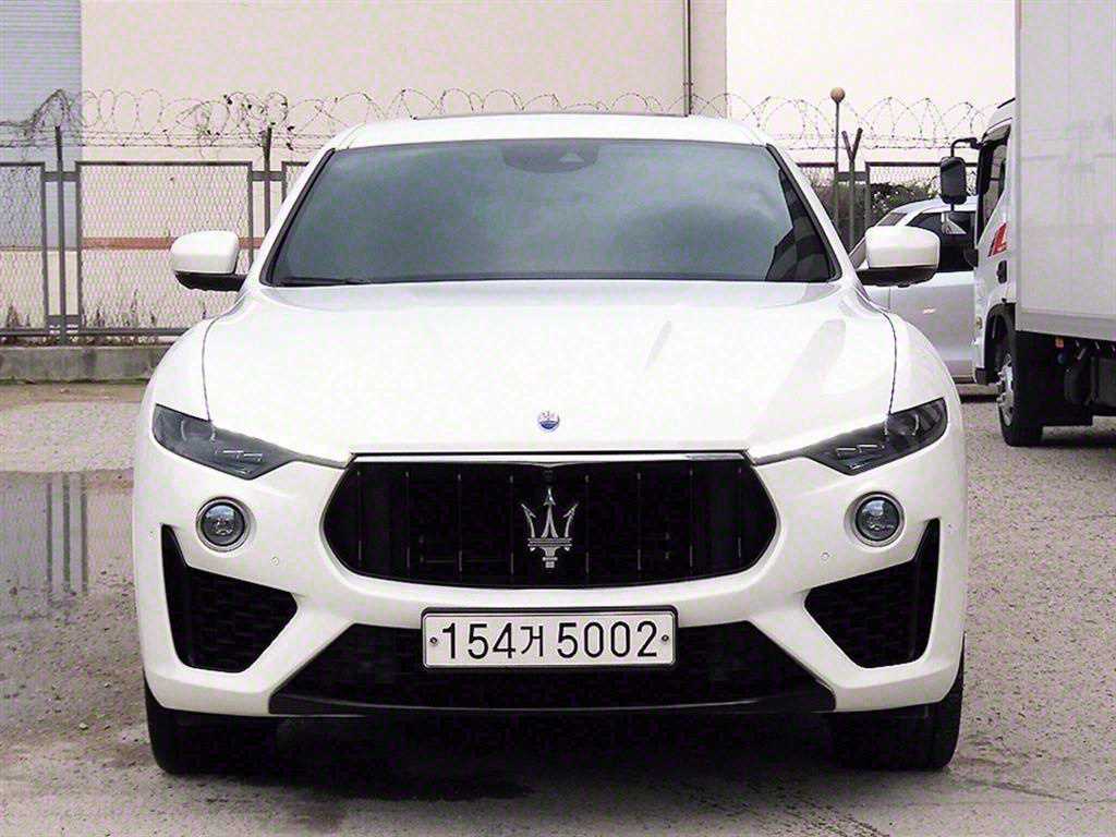 르반떼 3.0 S AWD 그란스포츠 2019년식