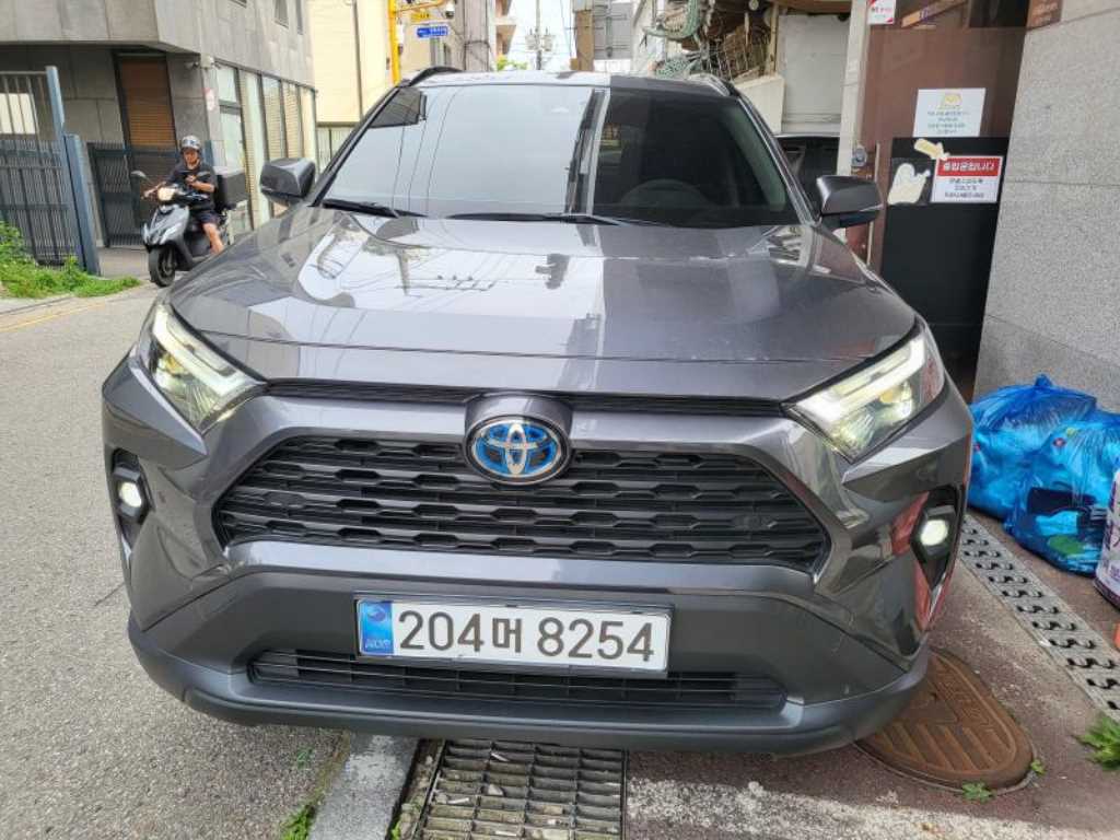 Toyota RAV4 2.5 2WD Hybrid XLE