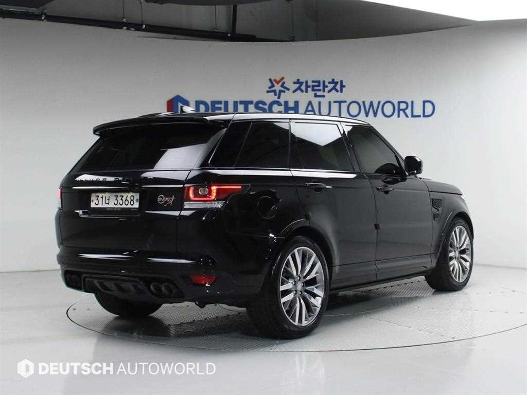 랜드로버 레인지로버 스포츠 5.0 SVR 사진 2/20
