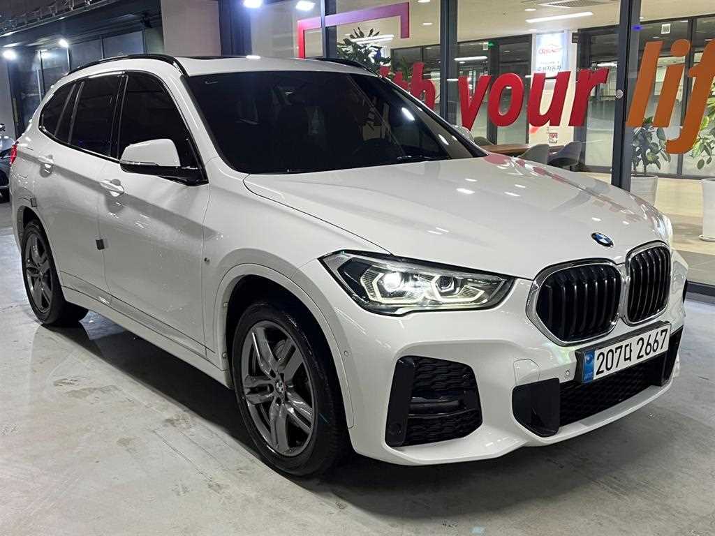 X1 (F48) xDrive 20i M 스포츠 2022년식