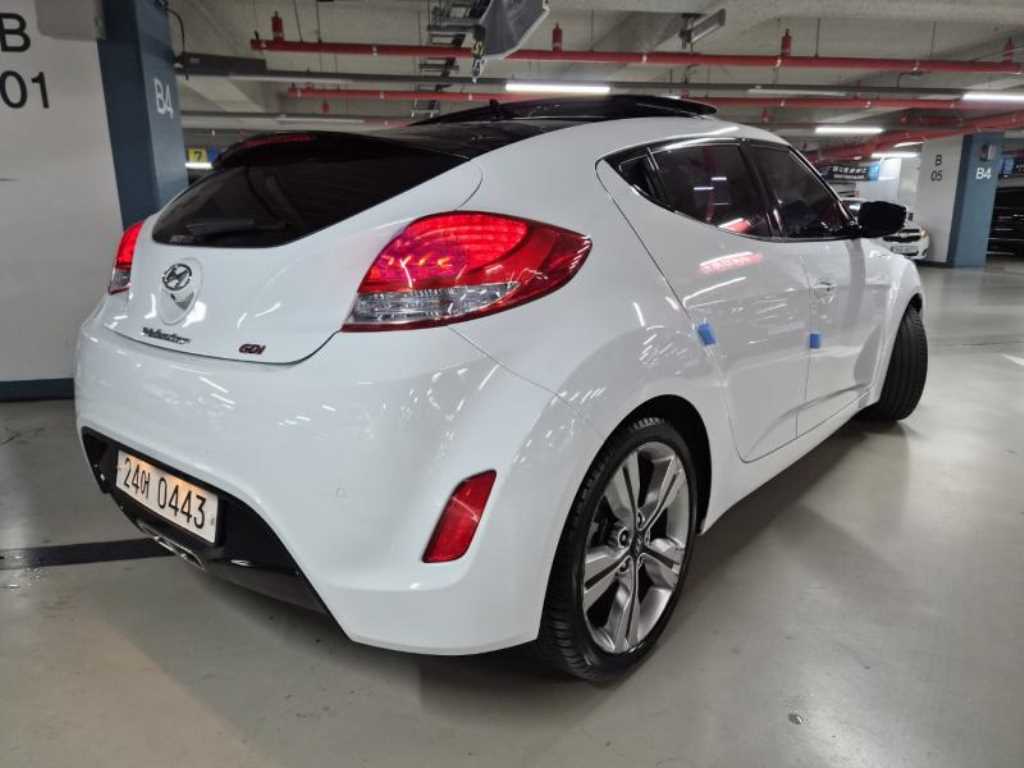 Hyundai Veloster 1.6 GDI PYL DCT 4