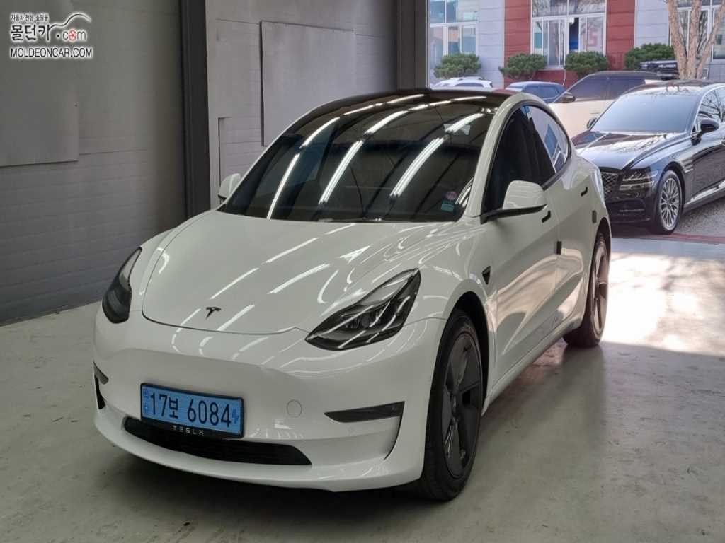 Tesla Model 3 Long Range