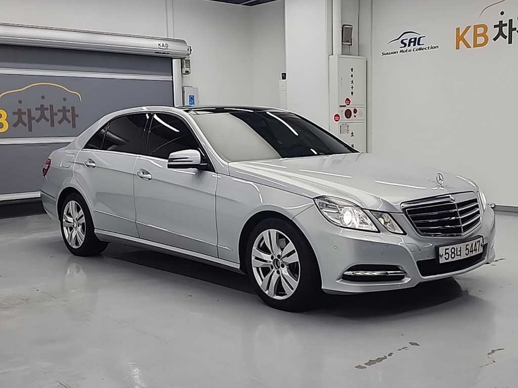 벤츠 E 클래스 E350 4MATIC 사진 2/19