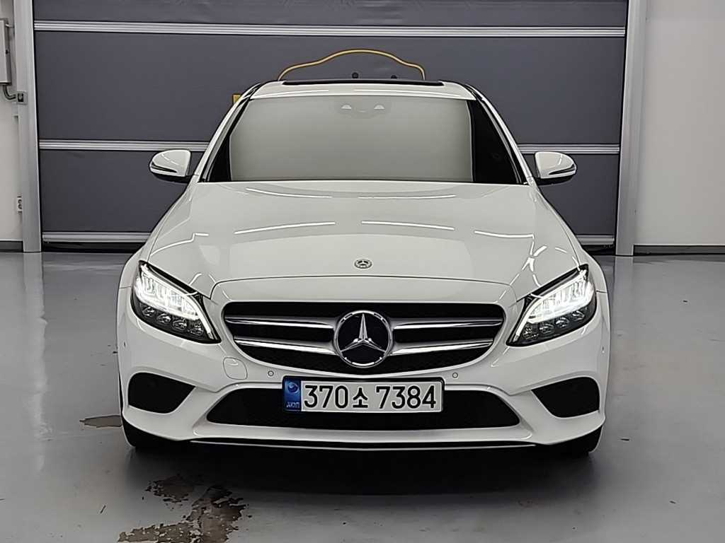 벤츠 C 클래스 C220 d 4MATIC 아방가르드 사진 2/19