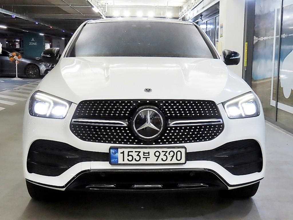 벤츠 GLE 클래스 GLE 400d 4MATIC 쿠페 사진 2/20