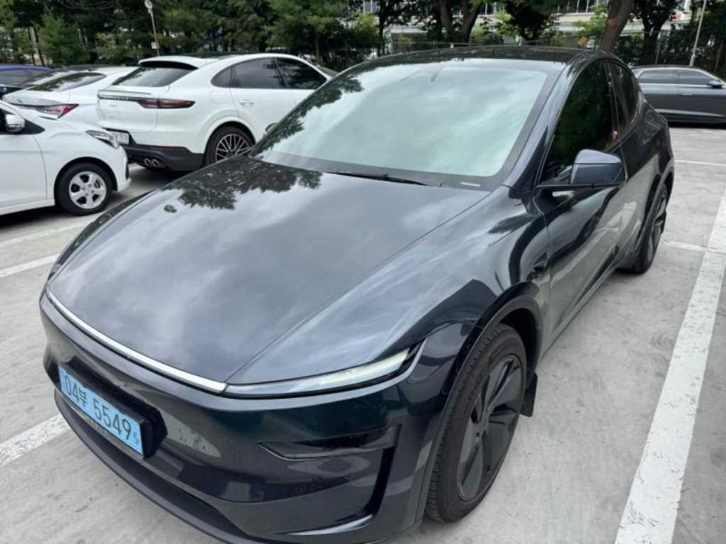 Tesla Model Y RWD