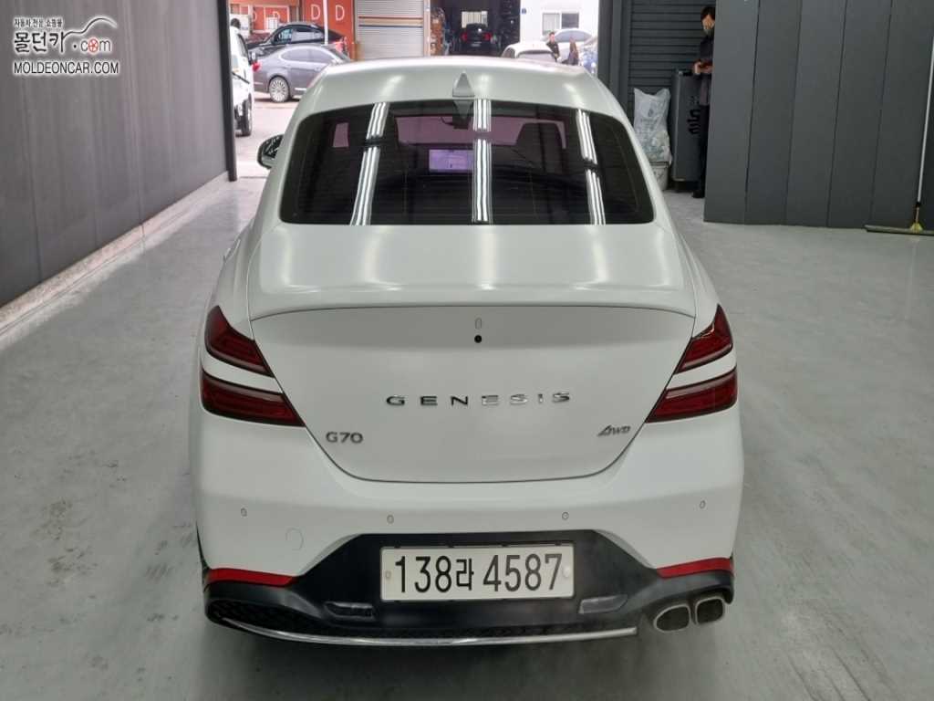 Genesis G70 Gasoline 2.0T 4WD Base Type — фото 4