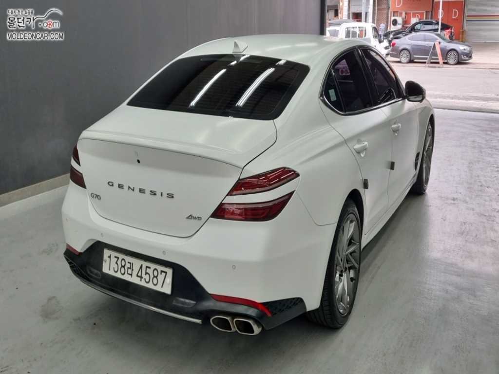 Genesis G70 Gasoline 2.0T 4WD Base Type — фото 2
