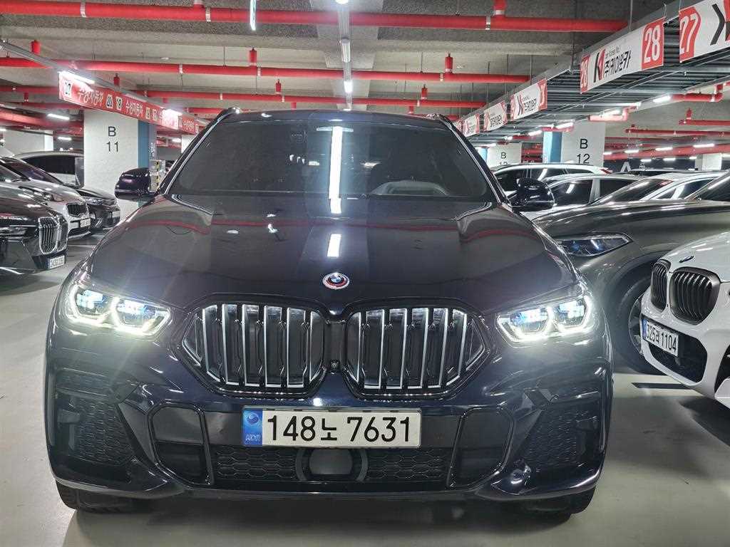 BMW X6 M50i 사진 2/20