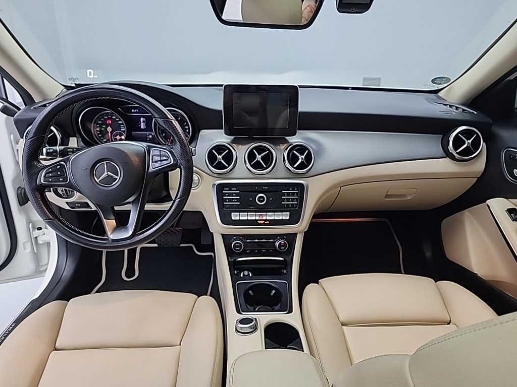 벤츠 GLA 클래스 GLA220 프리미엄 사진