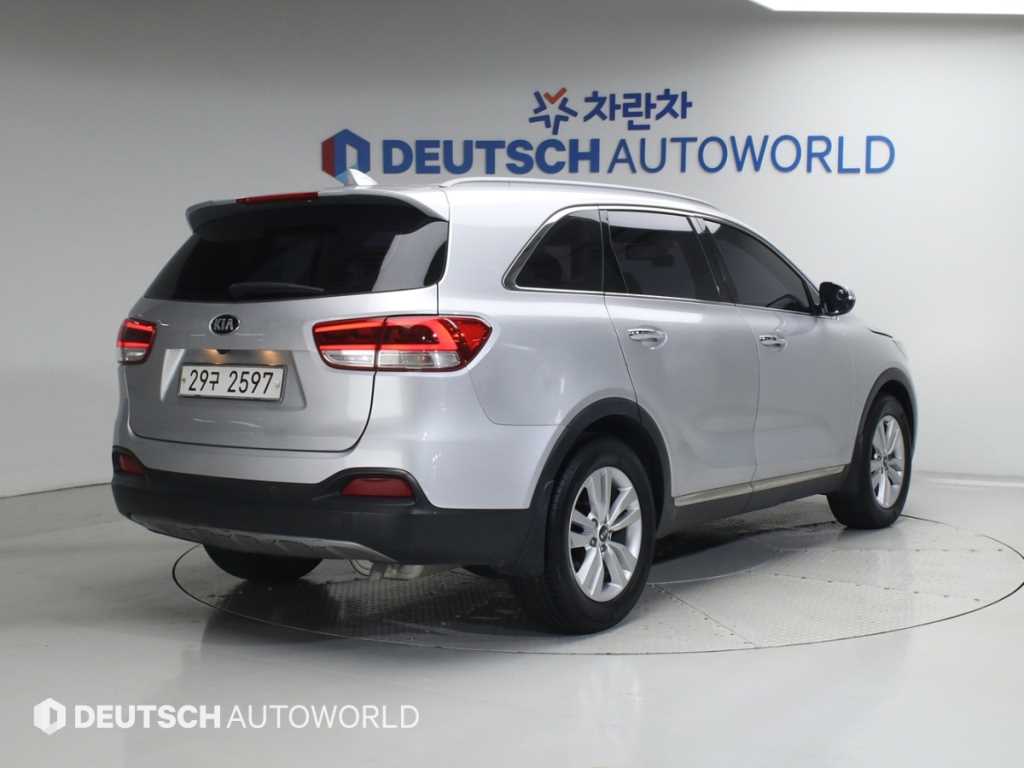 기아 쏘렌토 디젤 4WD 2.0 프레스티지 사진 2/20
