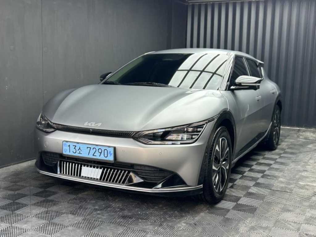 EV6 롱레인지 어스 2023년식