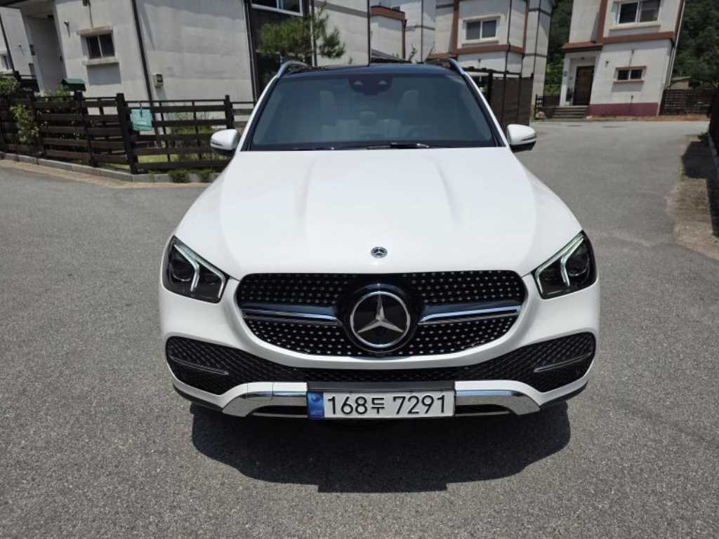 벤츠 GLE 클래스 GLE 300d 4MATIC 사진