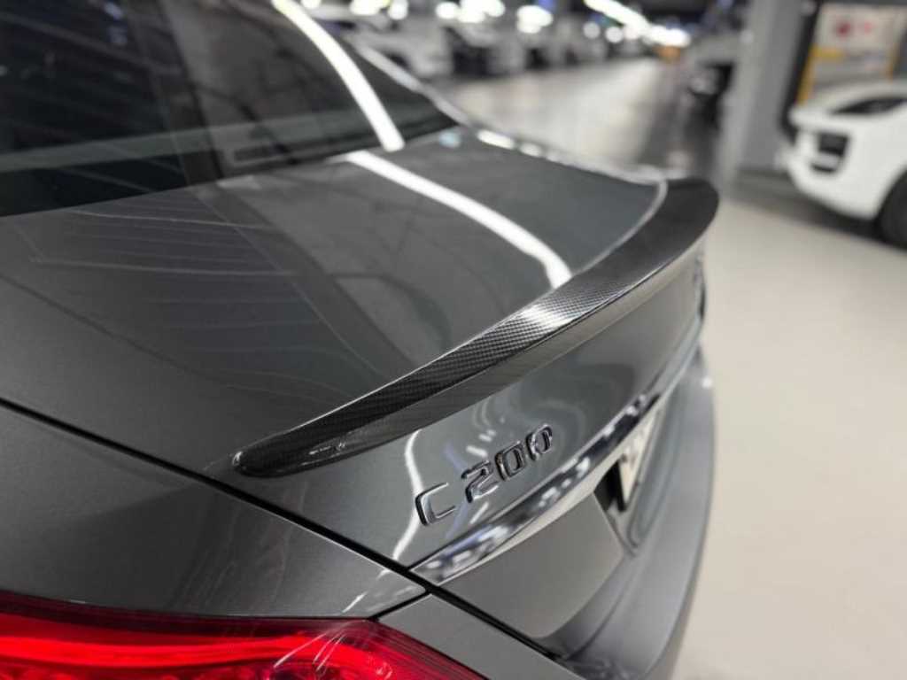 Mercedes-Benz C-Class C200 Avantgarde 7