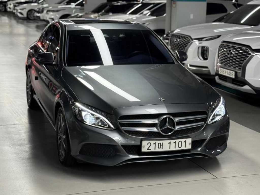 Mercedes-Benz C-Class C200 Avantgarde 3