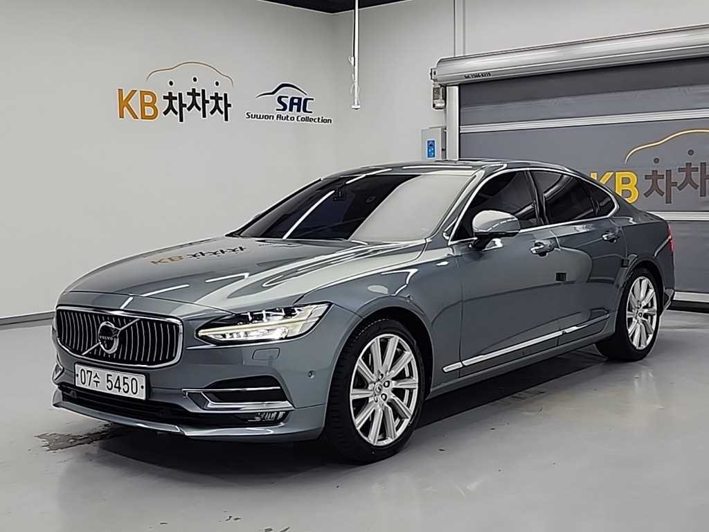 볼보 S90 D4 인스크립션 사진