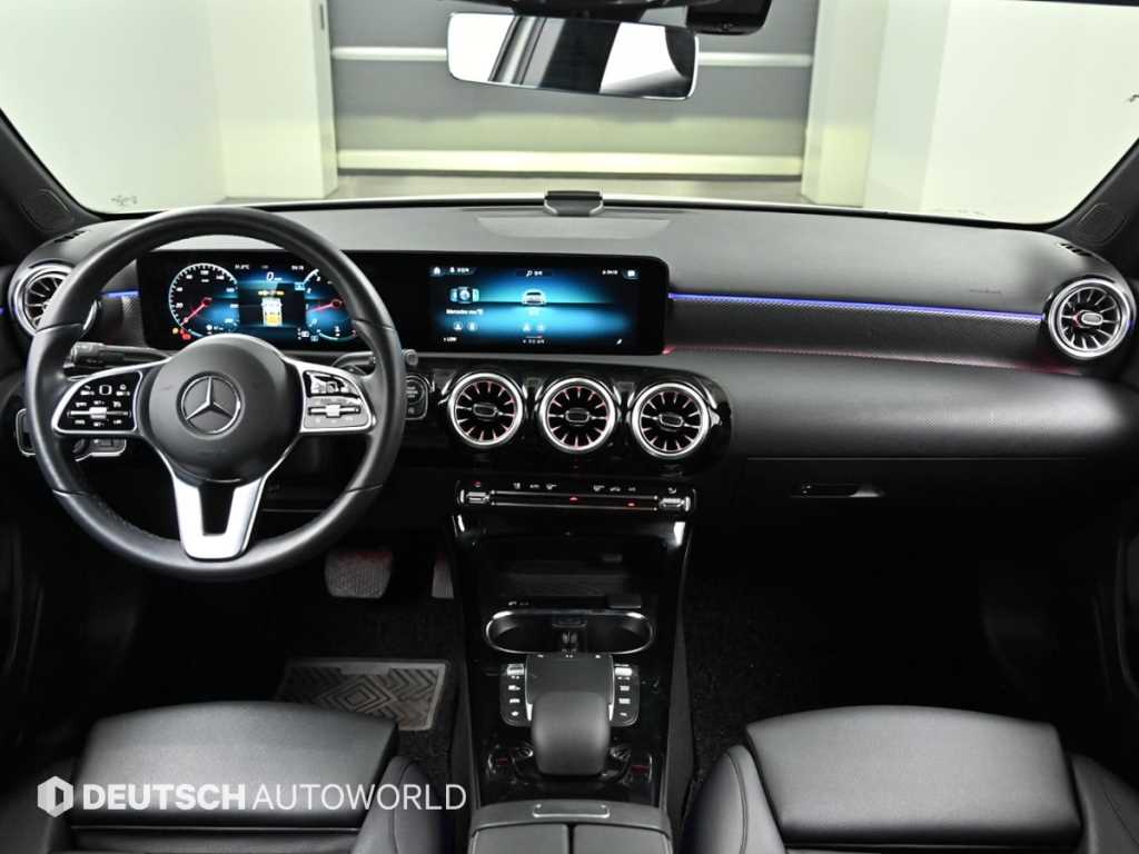 Mercedes-Benz A-Class A220 Sedan 8