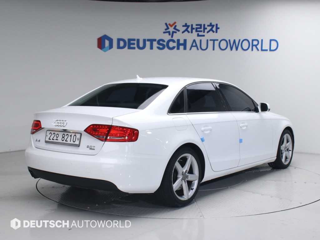 아우디 A4 2.0 TFSI 콰트로 사진 2/20