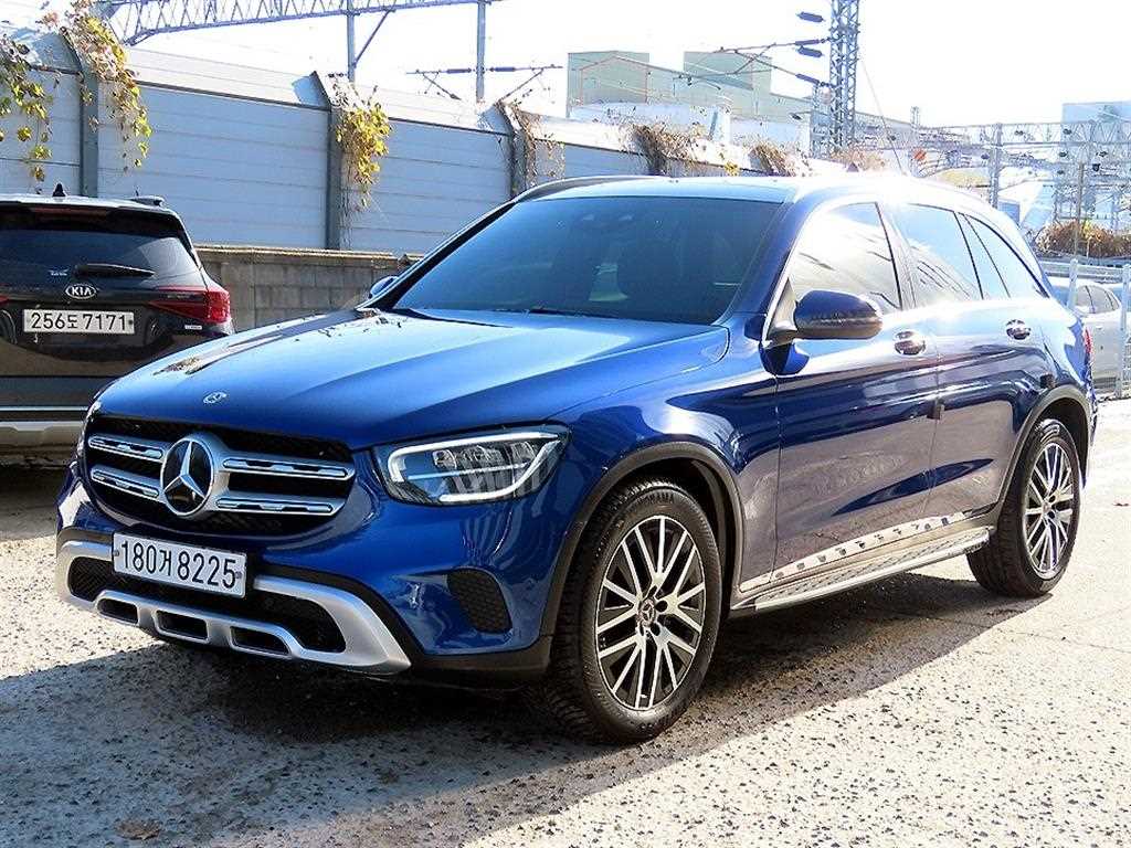 벤츠 GLC 클래스 GLC 300 4MATIC 사진 2/20