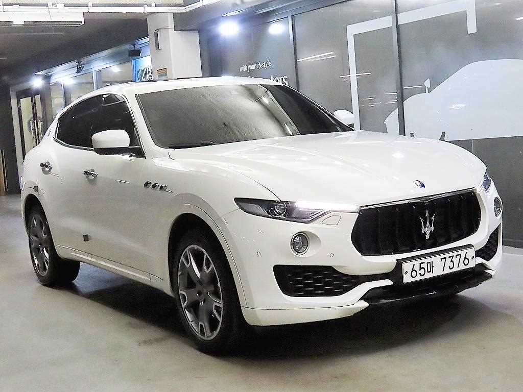 르반떼 3.0 AWD 2017년식