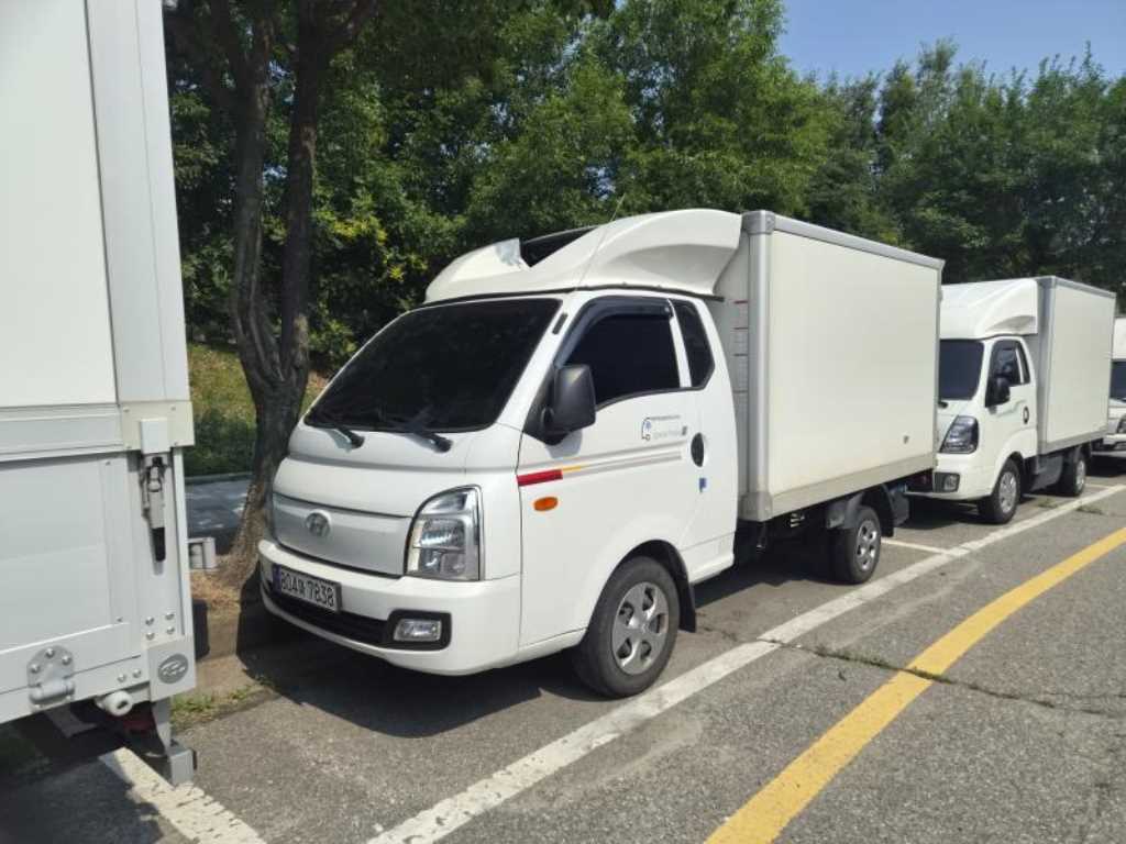 현대 포터2 1톤 냉동탑 - 중고 트럭 매물 이미지