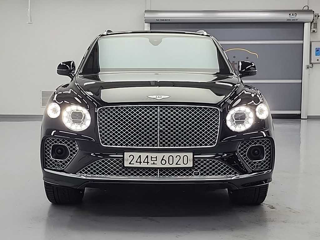 벤틀리 벤테이가 4.0 V8 아주르 사진 2/18