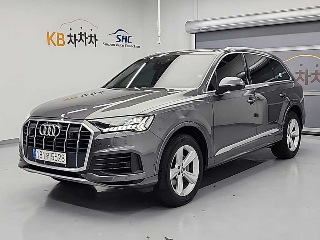 아우디 Q7 45 TDI 콰트로 사진 2/19