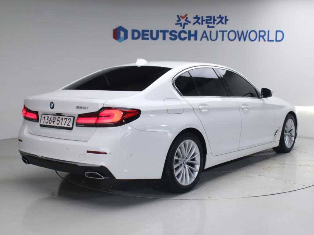 BMW 5시리즈 520i 럭셔리 사진 2/20