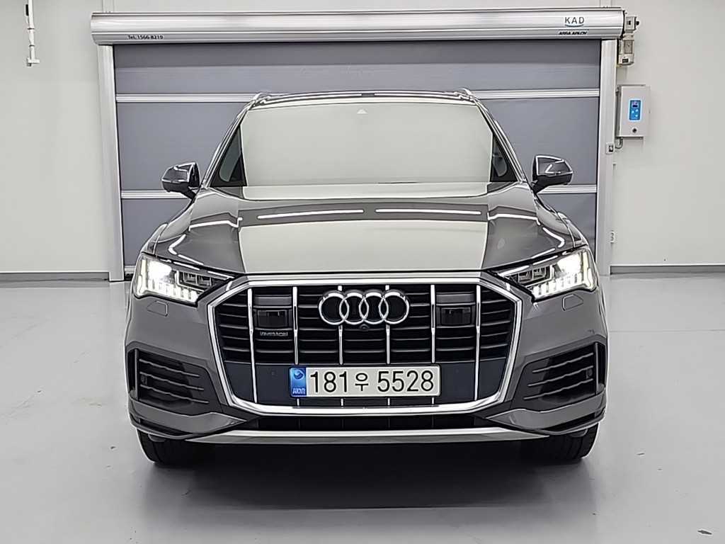아우디 Q7 45 TDI 콰트로 사진