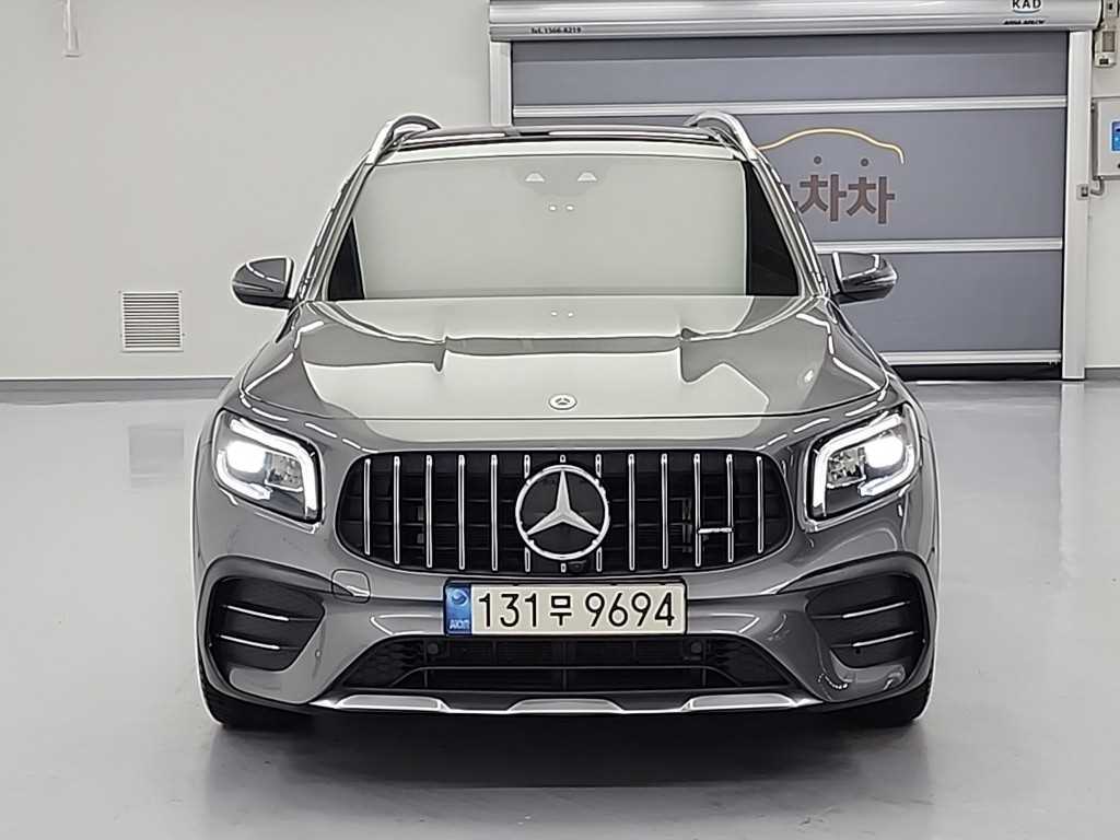 벤츠 GLB 클래스 AMG GLB 35 4MATIC 사진 2/19