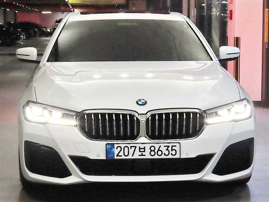 BMW 5시리즈 520i M 스포츠 사진 2/20