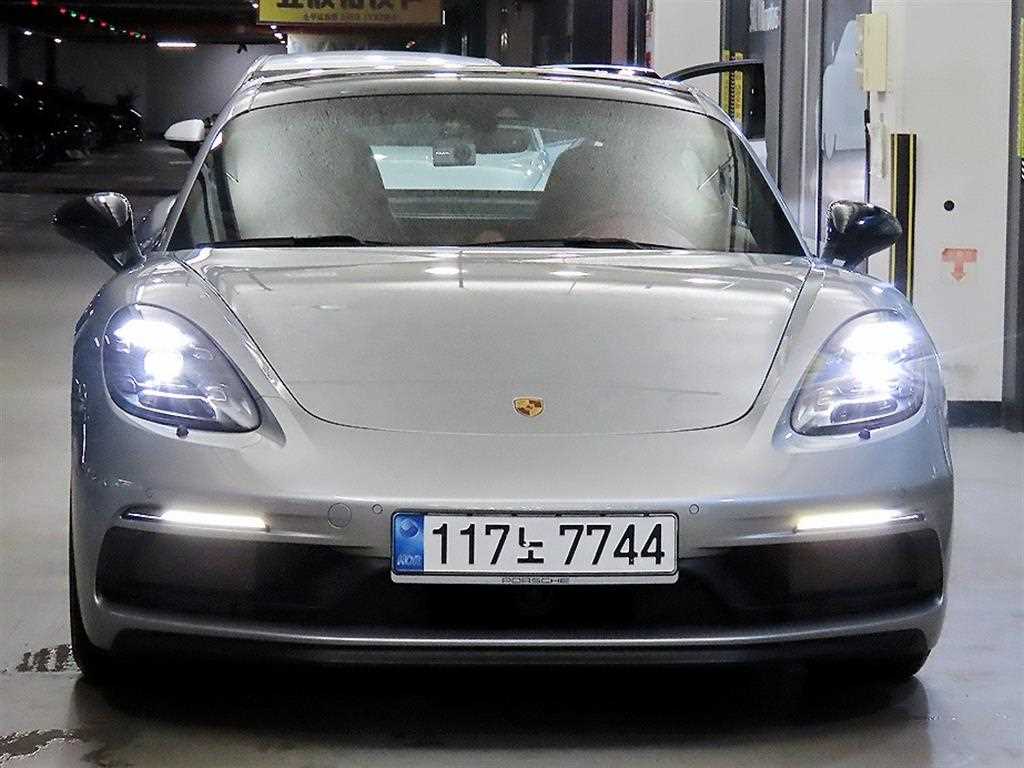 포르쉐 718 4.0 GTS 사진 2/17