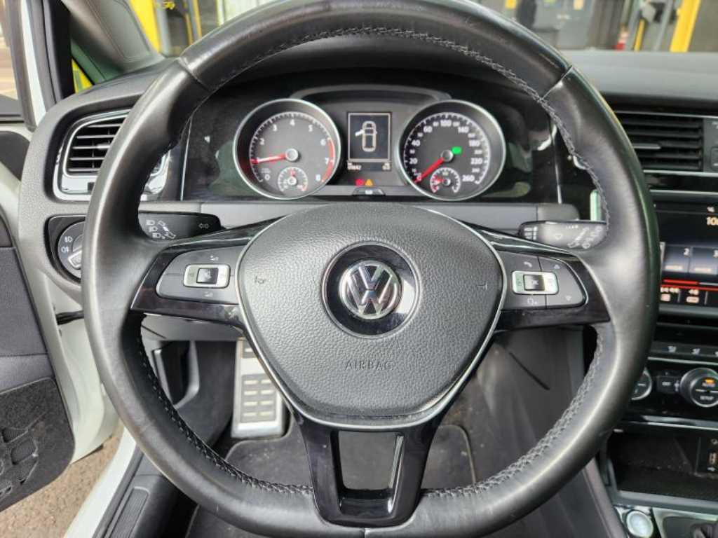 Volkswagen Golf 1.4 TSI Premium 7