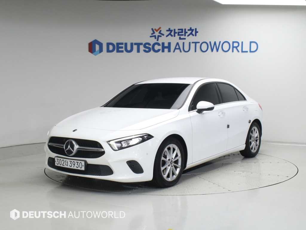 Mercedes-Benz A-Class A220 Hatchback 2