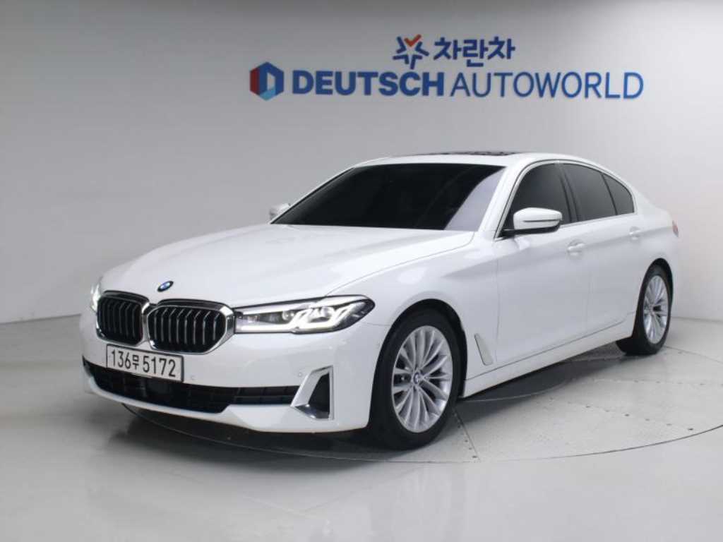 BMW 5시리즈 520i 럭셔리 사진