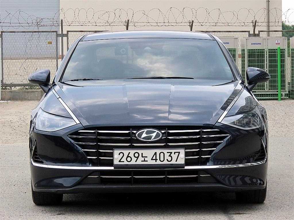 현대 쏘나타 2.0 프리미엄 패밀리 사진