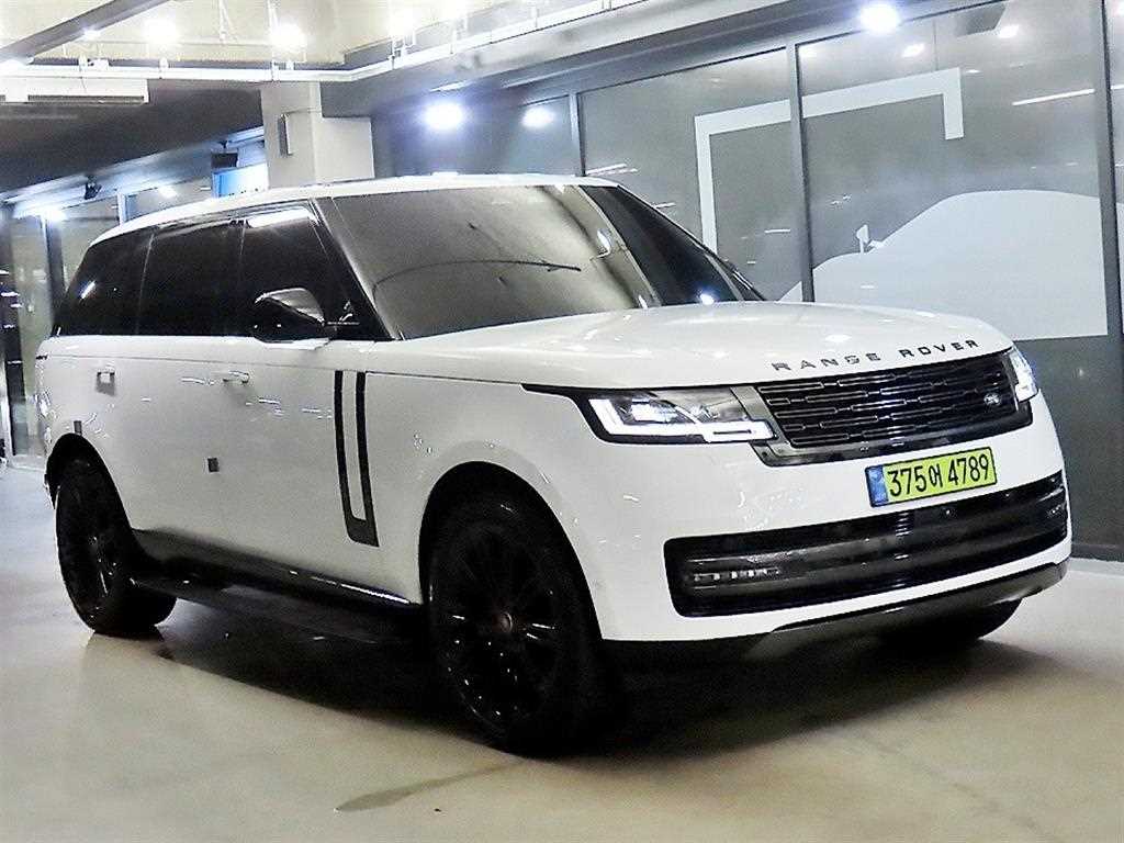 레인지로버 5세대 4.4 P530 LWB 오토바이오그래피 2025년식
