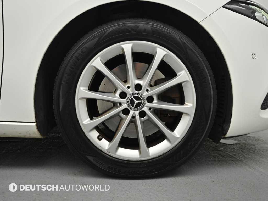 Mercedes-Benz A-Class A220 Hatchback 6