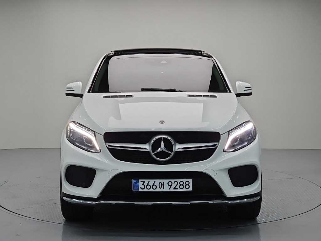 벤츠 GLE 클래스 GLE 350 d 4MATIC 쿠페 사진 2/19