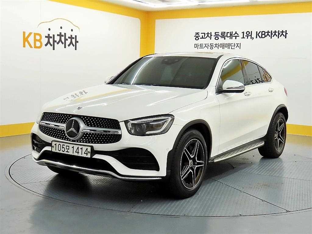 Mercedes-Benz GLC-Class GLC300 4MATIC Premium Coupe 3