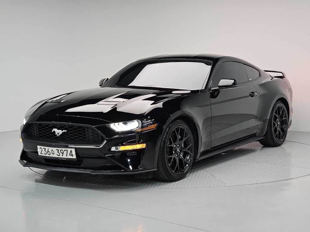 Ford Mustang Coupe