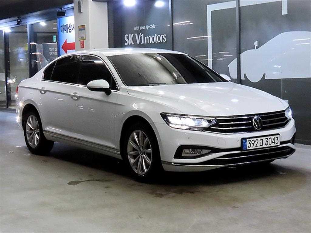 폭스바겐 파사트 2.0 TDI 프리미엄 사진 2/18